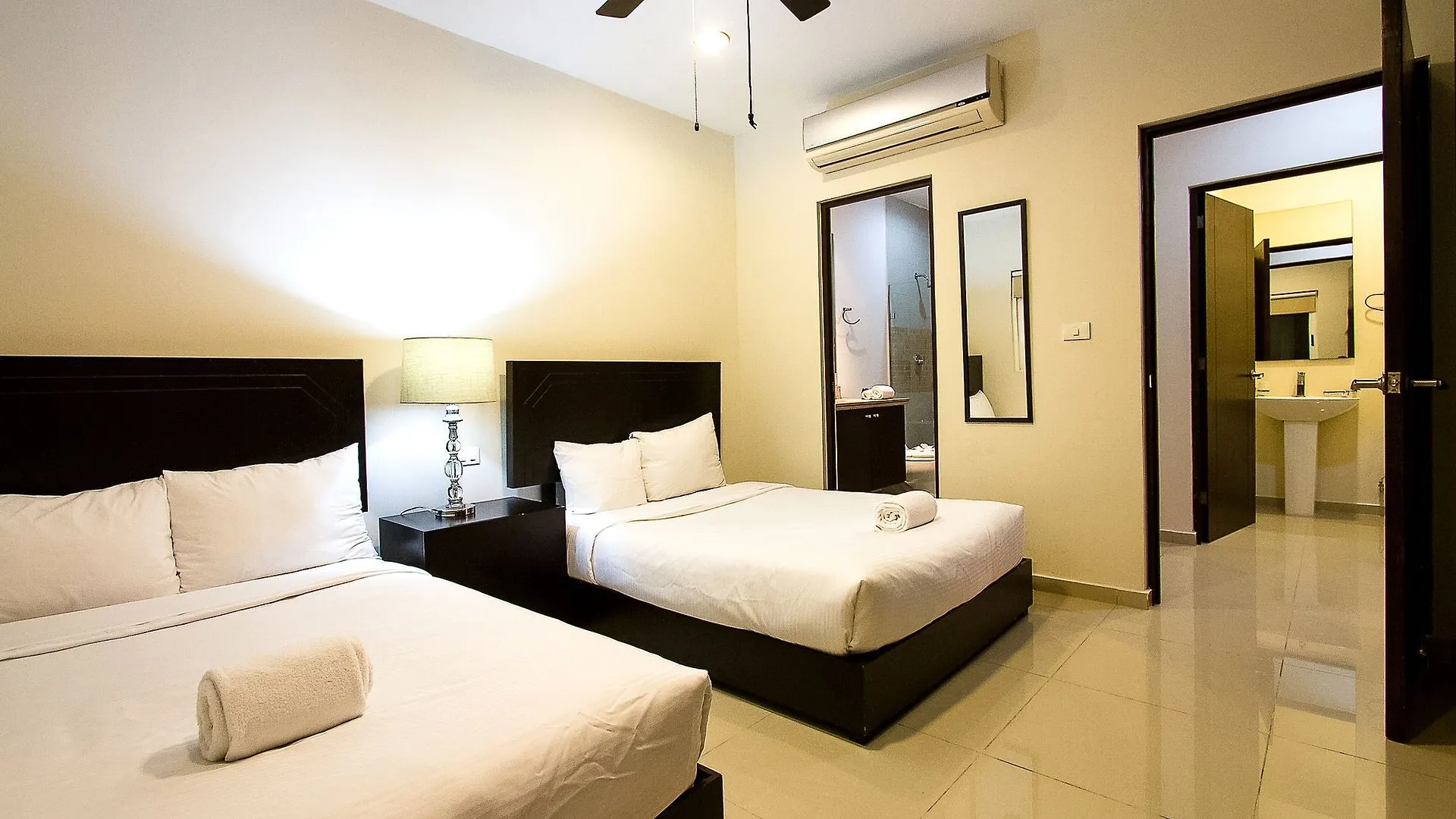 Hotel Sabbia Dowtown Condos By Mikitito Rentals Playa del Carmen