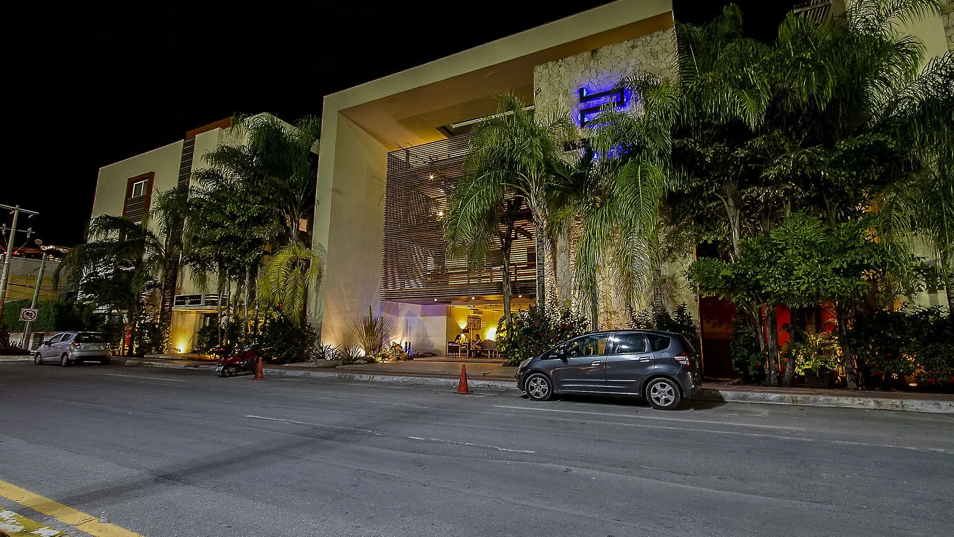 Sabbia Dowtown Condos By Mikitito Rentals Playa del Carmen Hotel