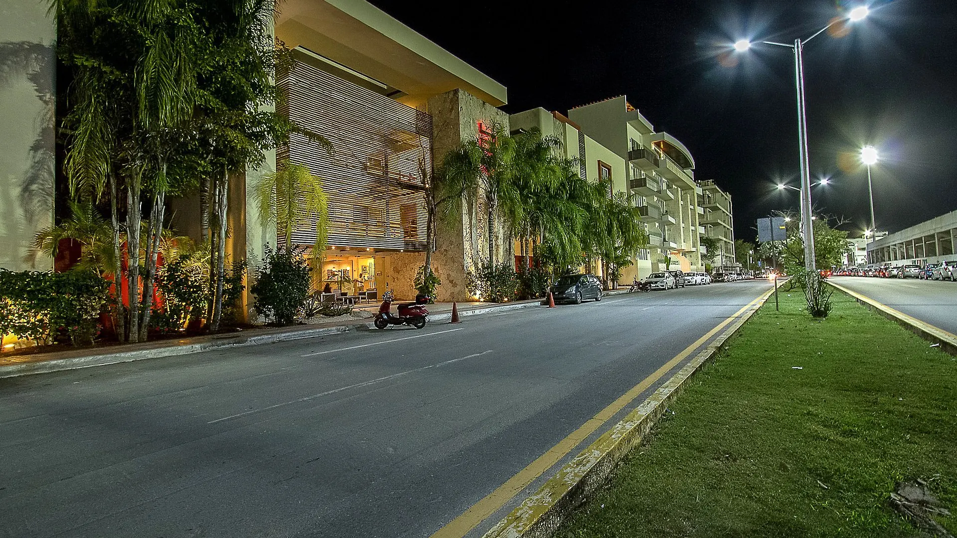 Sabbia Dowtown Condos By Mikitito Rentals Playa del Carmen 0*,